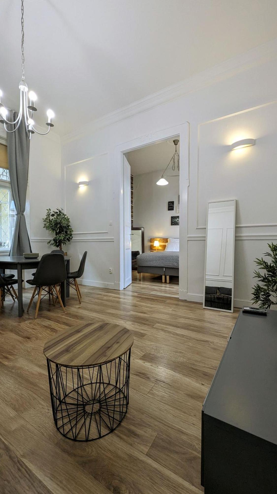 3 Room Apartment In The Beautiful Street Budapeşte Dış mekan fotoğraf