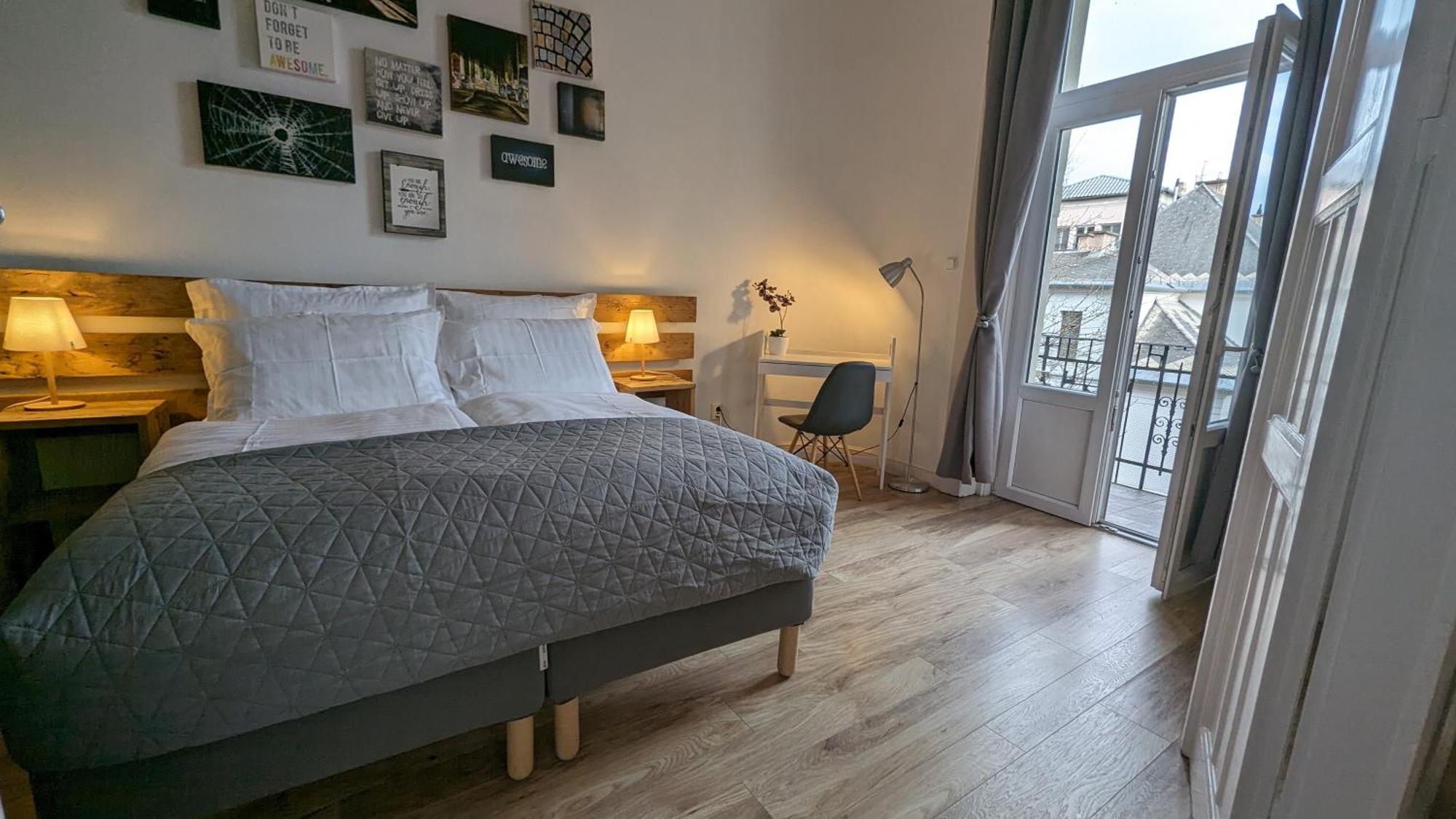 3 Room Apartment In The Beautiful Street Budapeşte Dış mekan fotoğraf