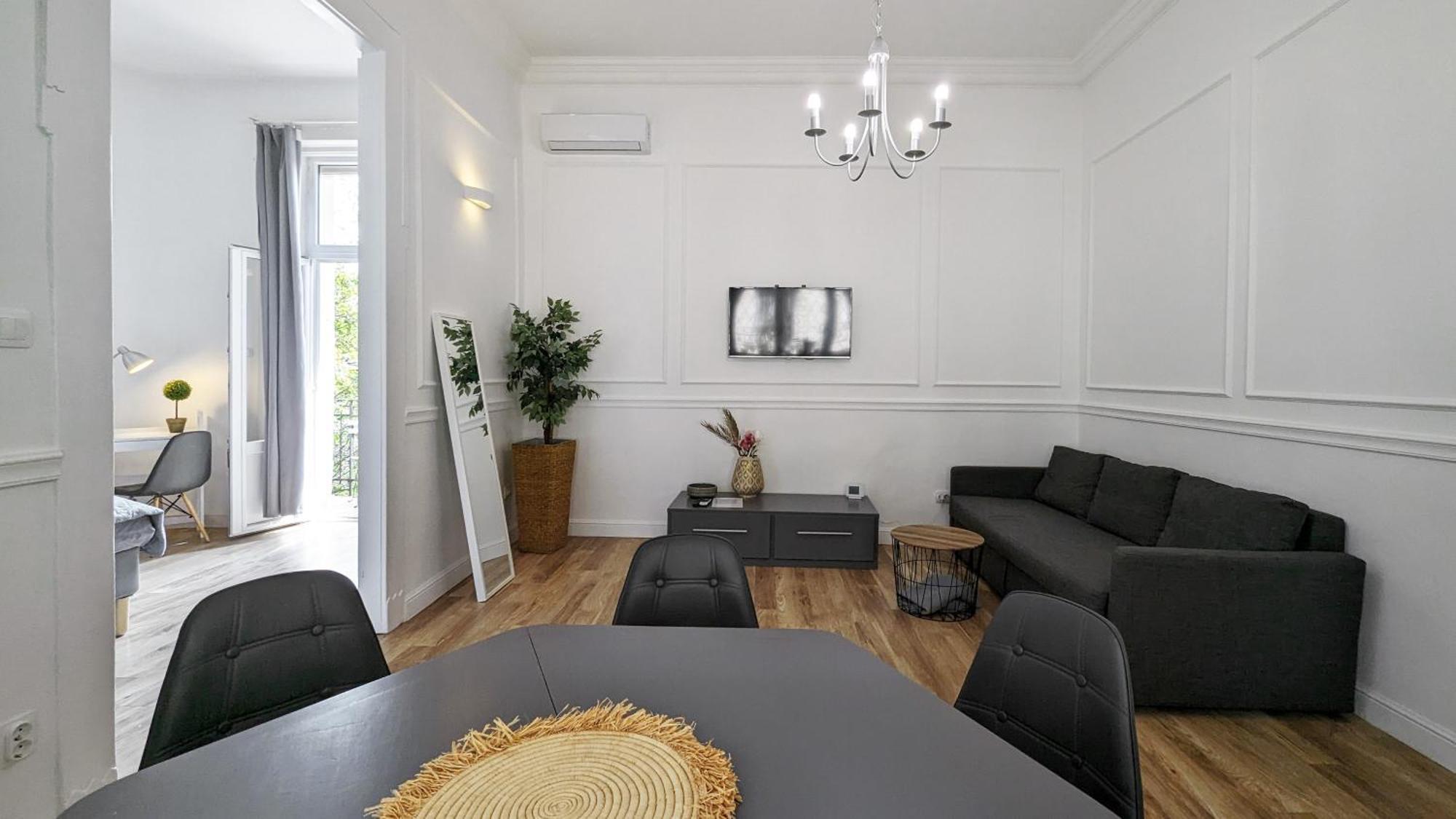 3 Room Apartment In The Beautiful Street Budapeşte Dış mekan fotoğraf