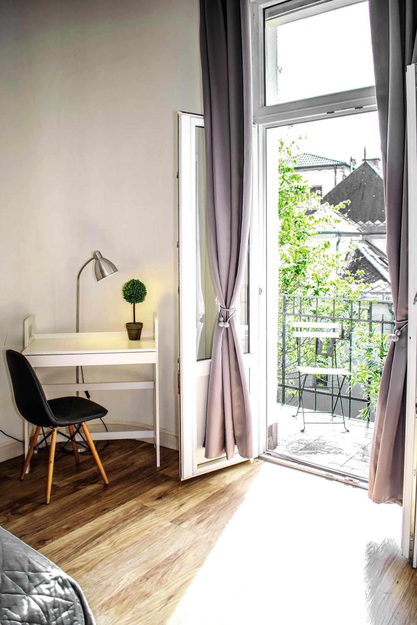 3 Room Apartment In The Beautiful Street Budapeşte Dış mekan fotoğraf