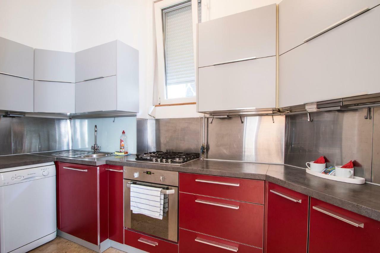 3 Room Apartment In The Beautiful Street Budapeşte Dış mekan fotoğraf